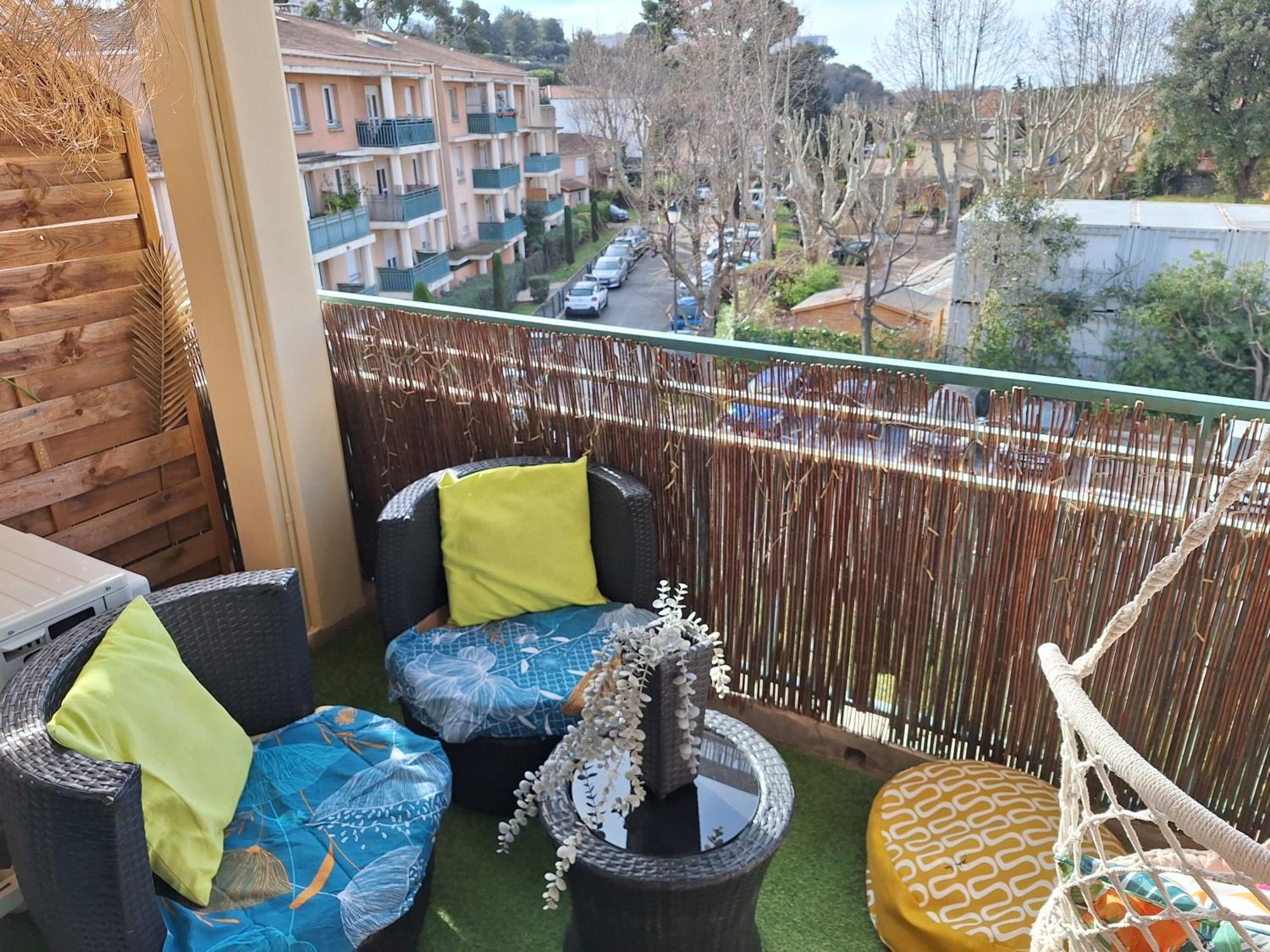 Parc De La Roseraie Apartment